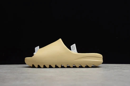 Tênis Adidas Yeezy Slide "Desert Sand"