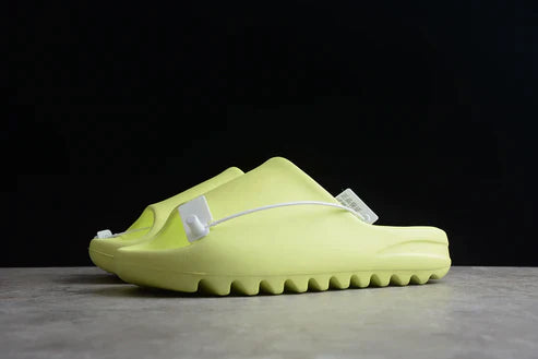 Tênis Adidas Yeezy Slide "Glow Green"