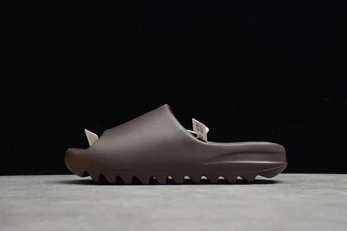 Tênis Adidas Yeezy Slide "Sloot"