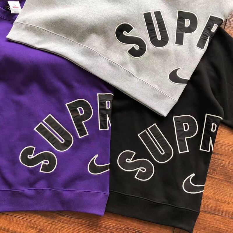 Moletom Supreme Nike Arc Crewneck