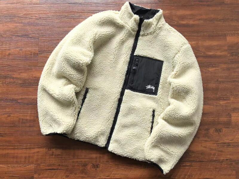 Jaqueta Stussy 8 Ball Sherpa Dupla Face