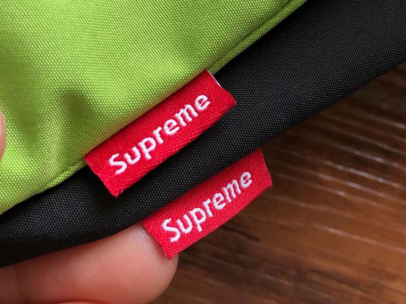 Jaqueta Supreme x The North Face S Logo